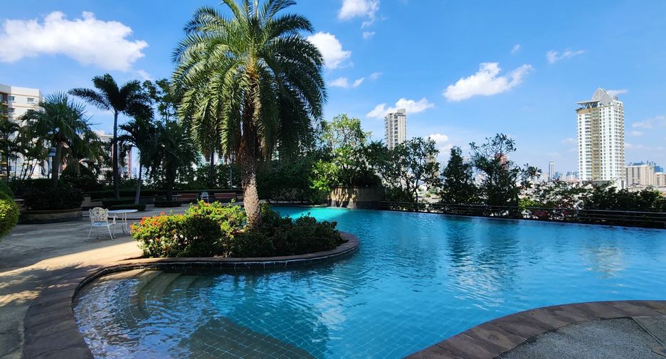 For sale 2 ベッドルーム condo in Yan Nawa, Bangkok