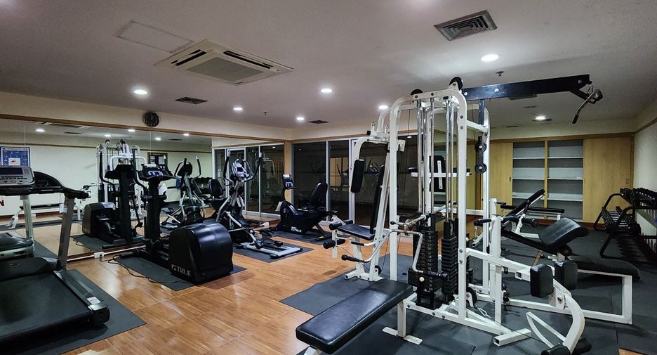 For sale 2 ベッドルーム condo in Yan Nawa, Bangkok