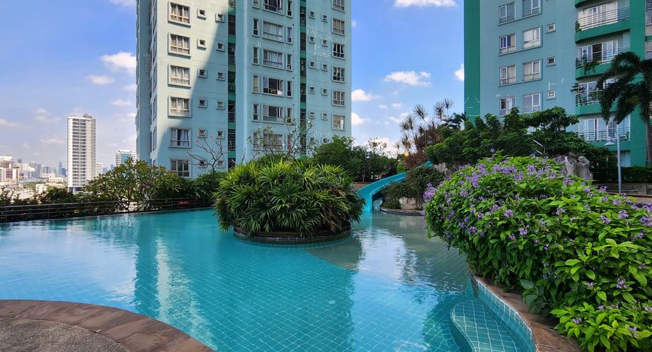 For sale 2 ベッドルーム condo in Yan Nawa, Bangkok