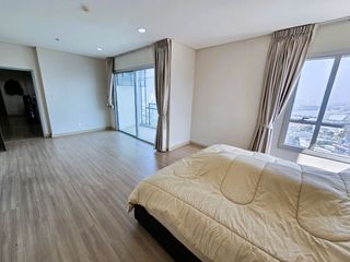 For sale 3 bed condo in Phaya Thai, Bangkok