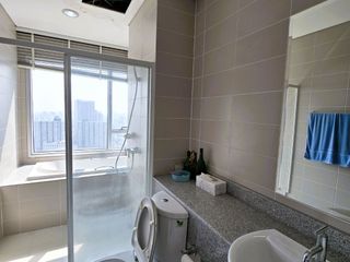 For sale 3 bed condo in Phaya Thai, Bangkok
