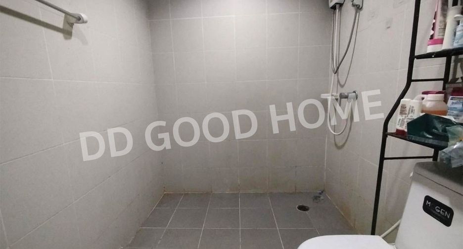 For sale 3 bedrooms townhouse in Don Mueang, Bangkok