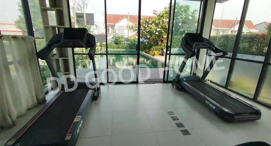 For sale 3 bedrooms townhouse in Don Mueang, Bangkok