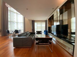 Condo en venta de 3 habitaciones en Khlong Toei, Bangkok