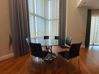 Condo en venta de 3 habitaciones en Khlong Toei, Bangkok