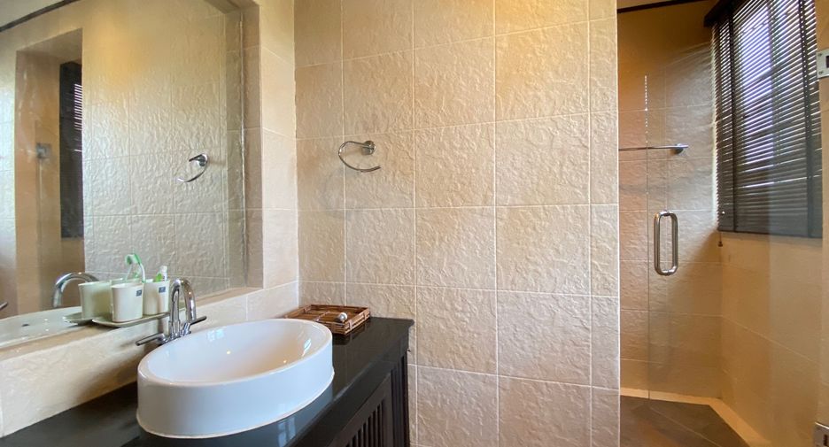 For sale 4 bedrooms house in Mae Wang, Chiang Mai