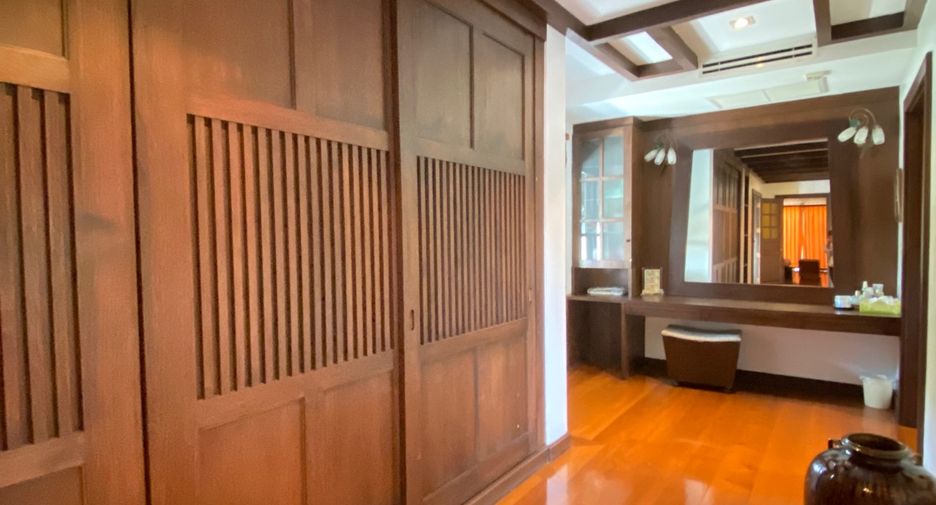 For sale 4 bedrooms house in Mae Wang, Chiang Mai