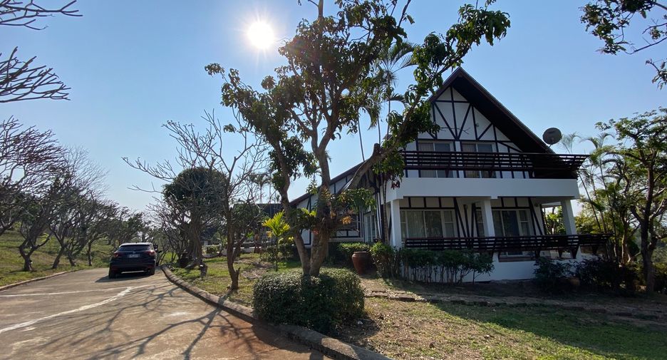 For sale 4 bedrooms house in Mae Wang, Chiang Mai