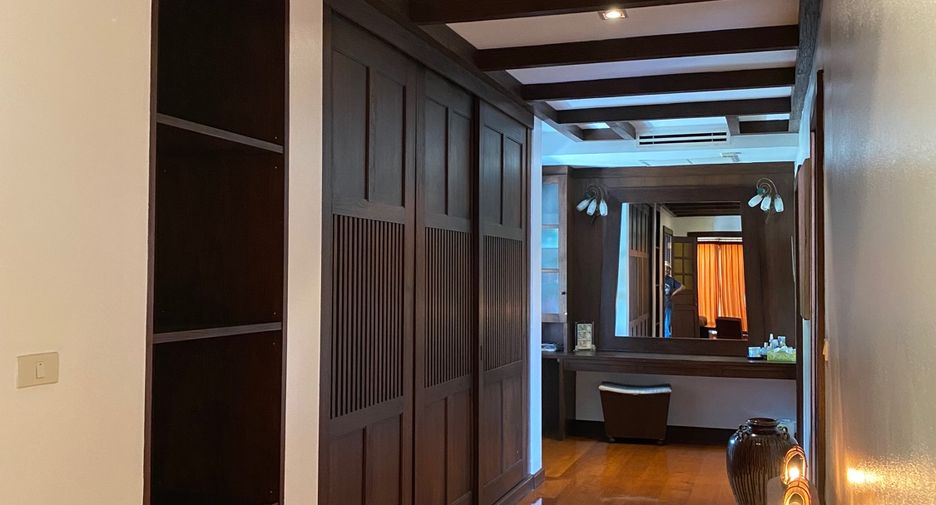 For sale 4 bedrooms house in Mae Wang, Chiang Mai