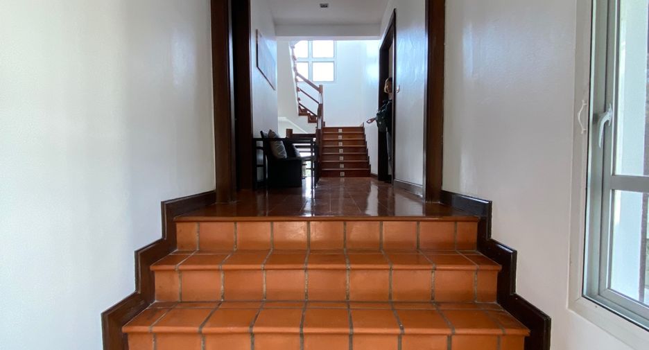For sale 4 bedrooms house in Mae Wang, Chiang Mai