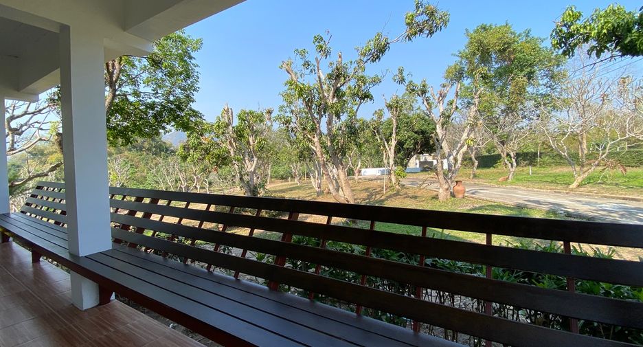 For sale 4 bedrooms house in Mae Wang, Chiang Mai