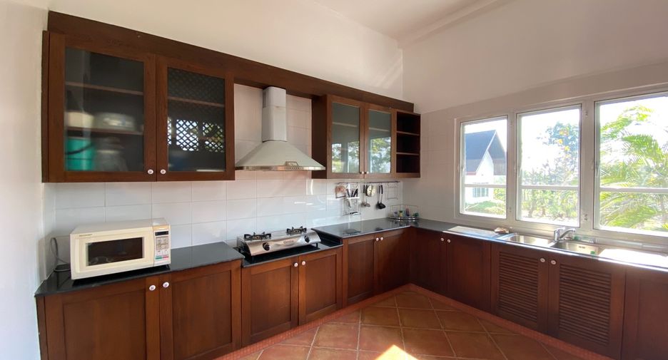 For sale 4 bedrooms house in Mae Wang, Chiang Mai