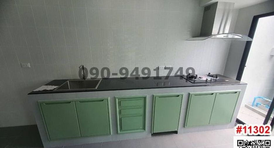 For rent 2 bed townhouse in Khan Na Yao, Bangkok