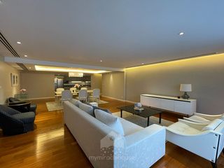 For rent 3 bed condo in Watthana, Bangkok