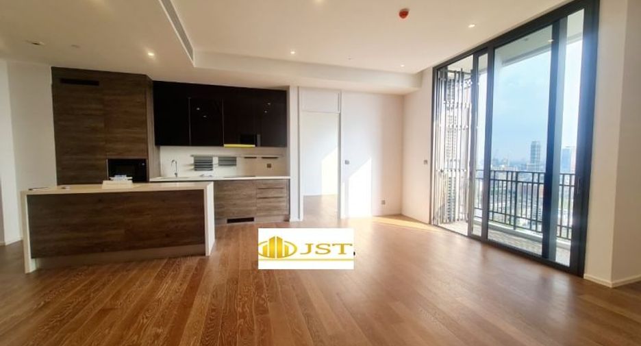 Condo en alquiler y en venta de 3 habitaciones en Pathum Wan, Bangkok