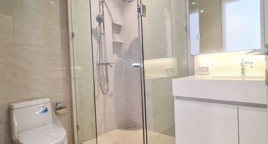 Condo en alquiler y en venta de 3 habitaciones en Pathum Wan, Bangkok