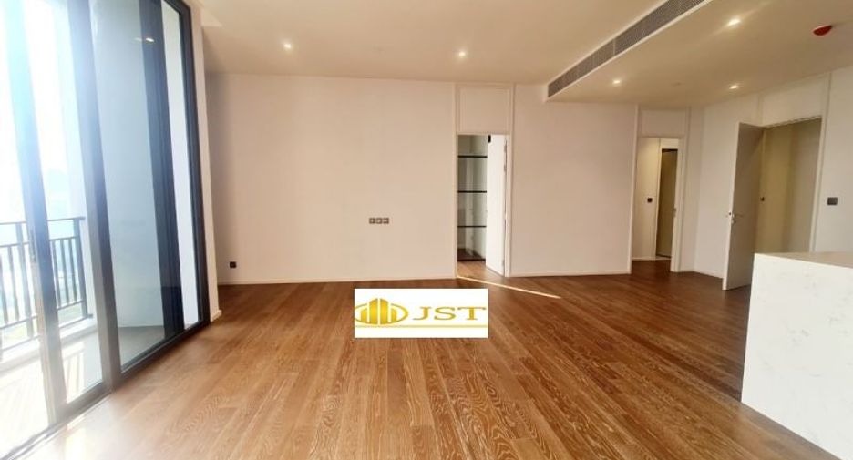 Condo en alquiler y en venta de 3 habitaciones en Pathum Wan, Bangkok