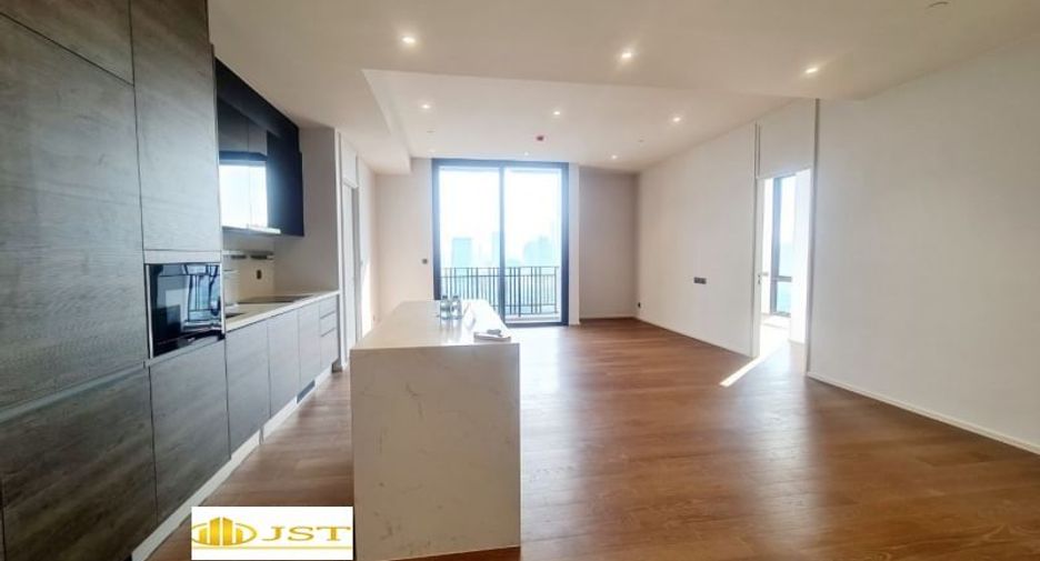Condo en alquiler y en venta de 3 habitaciones en Pathum Wan, Bangkok