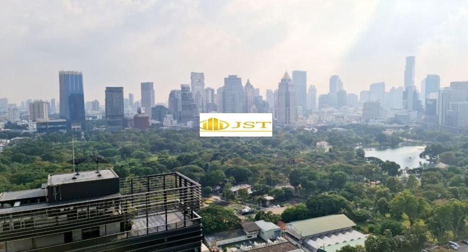 Condo en alquiler y en venta de 3 habitaciones en Pathum Wan, Bangkok