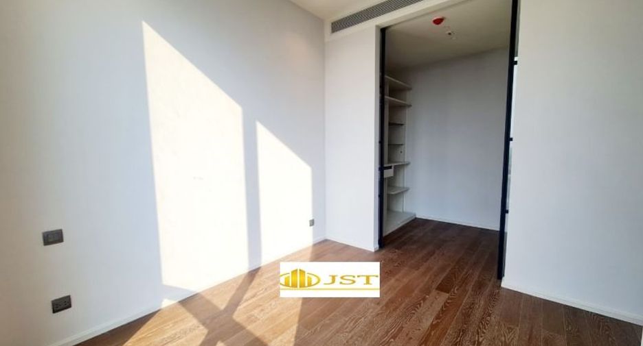 Condo en alquiler y en venta de 3 habitaciones en Pathum Wan, Bangkok