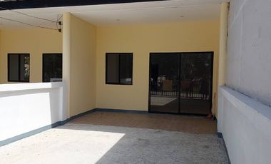 出售 1 卧室 联排别墅 在 Bang Lamung, Chon Buri