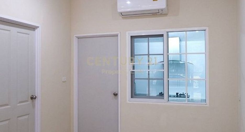 For sale 4 bed townhouse in Chom Thong, Bangkok