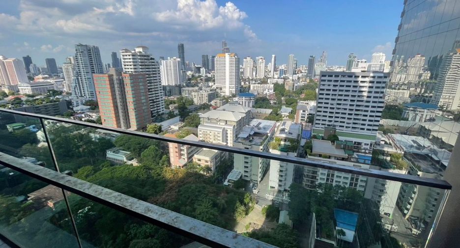 For rent 3 bedrooms condo in Khlong Toei, Bangkok