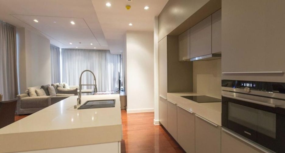 For rent 3 bedrooms condo in Khlong Toei, Bangkok