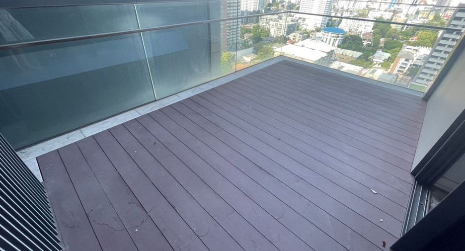 For rent 3 bedrooms condo in Khlong Toei, Bangkok