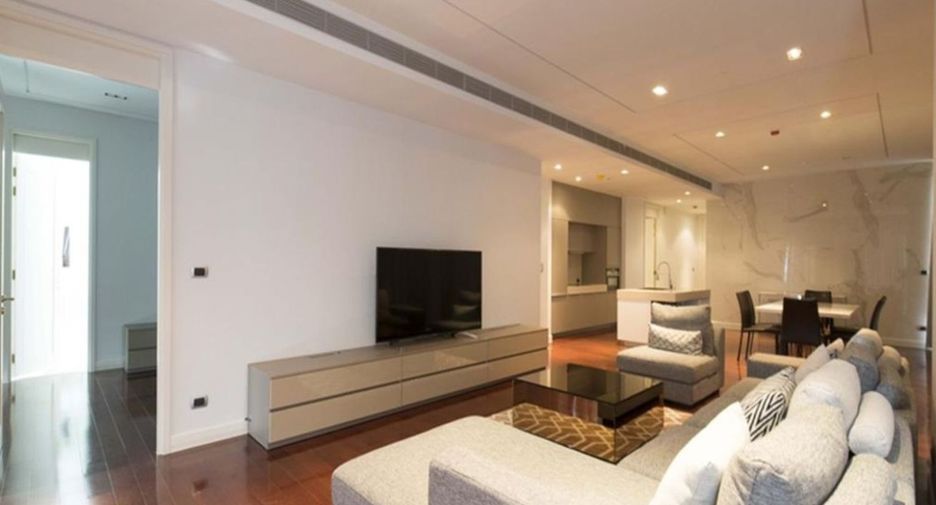 For rent 3 bedrooms condo in Khlong Toei, Bangkok