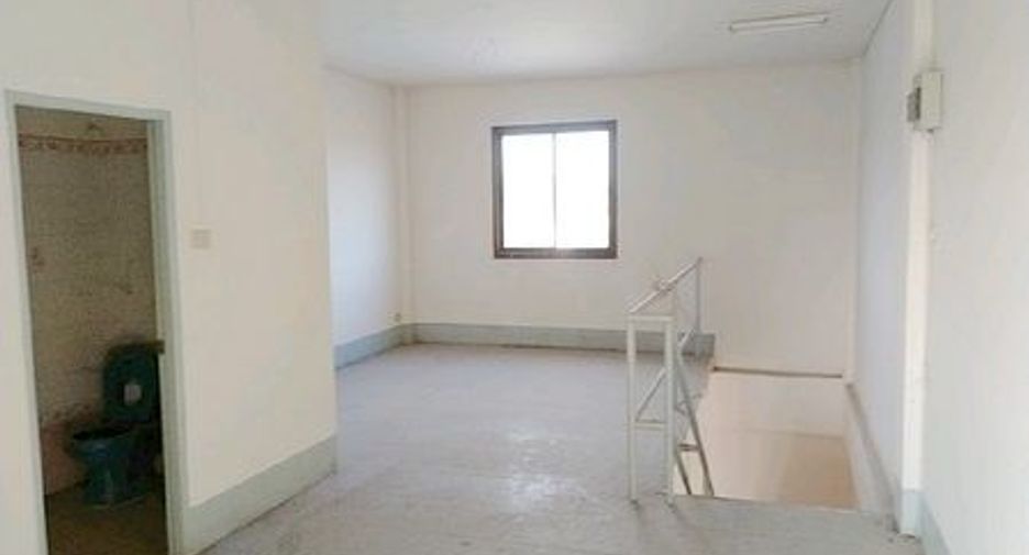 For sale retail Space in Takhli, Nakhon Sawan