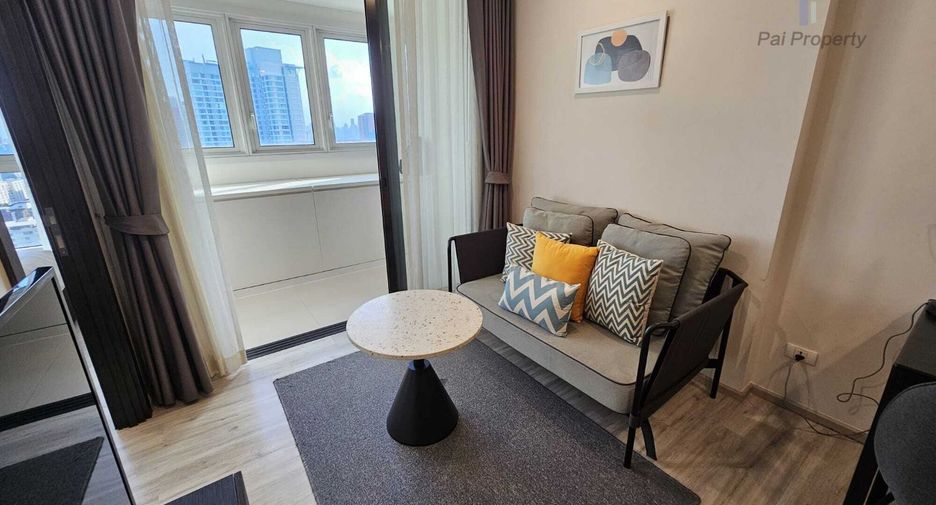 For rent 1 bed condo in Huai Khwang, Bangkok