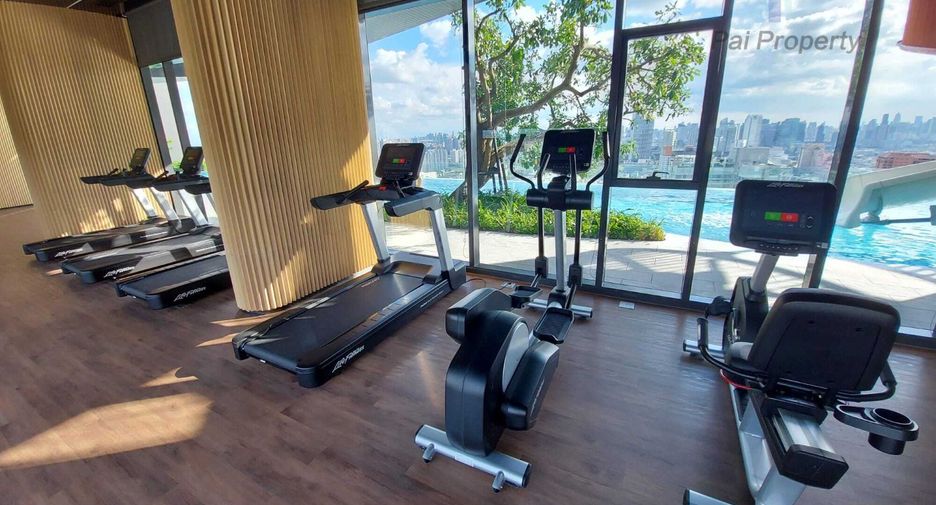 For rent 1 bed condo in Huai Khwang, Bangkok