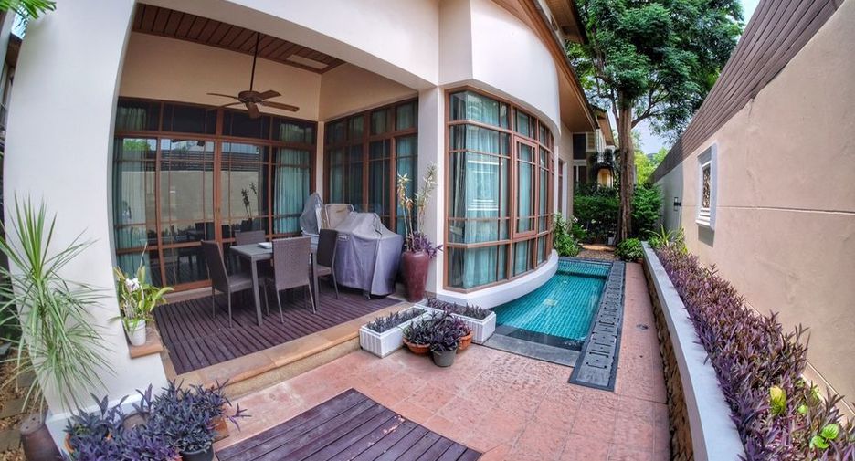 Casa en alquiler de 4 habitaciones en Khlong Toei, Bangkok