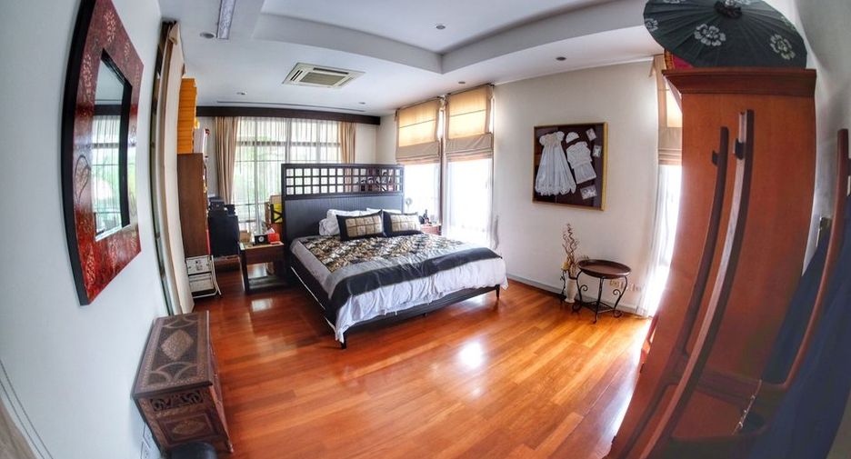Casa en alquiler de 4 habitaciones en Khlong Toei, Bangkok