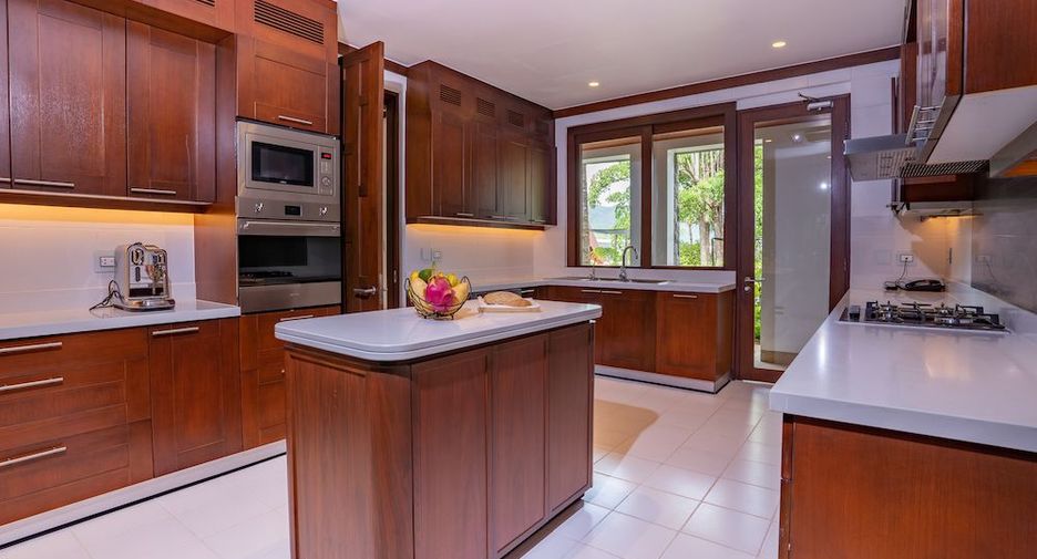 For rent 4 bedrooms villa in Kathu, Phuket