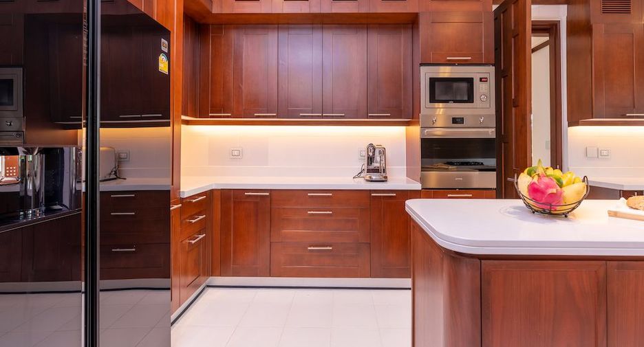 For rent 4 bedrooms villa in Kathu, Phuket