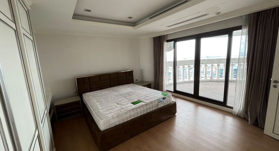 Condo en venta de 3 habitaciones en Bang Rak, Bangkok