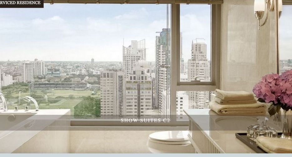 For rent 3 bedrooms condo in Pathum Wan, Bangkok
