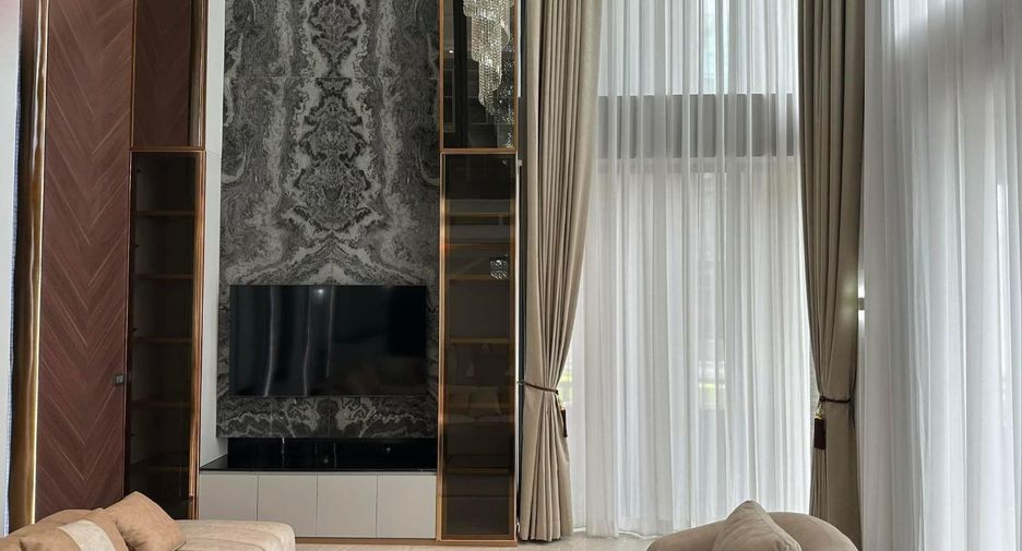 Haus zur Miete mit 5 Zimmer in Yan Nawa, Bangkok
