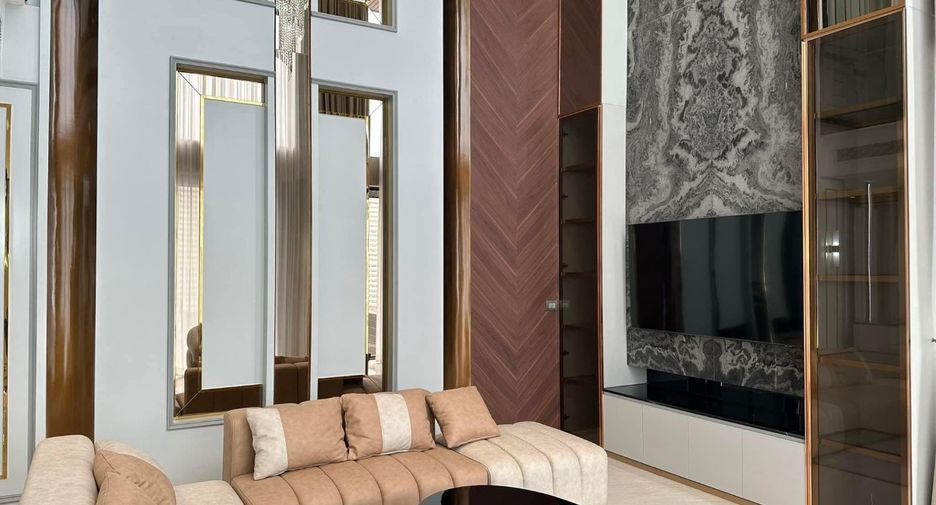 Haus zur Miete mit 5 Zimmer in Yan Nawa, Bangkok