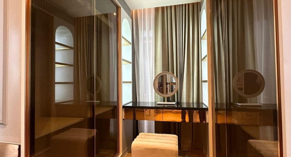 Haus zur Miete mit 5 Zimmer in Yan Nawa, Bangkok