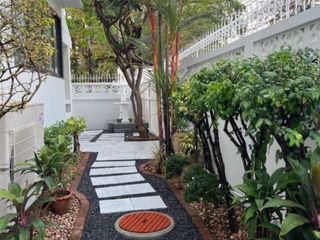 Casa en alquiler de 4 habitaciones en Sathon, Bangkok