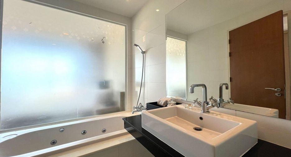 For sale 3 bed condo in Mueang Krabi, Krabi