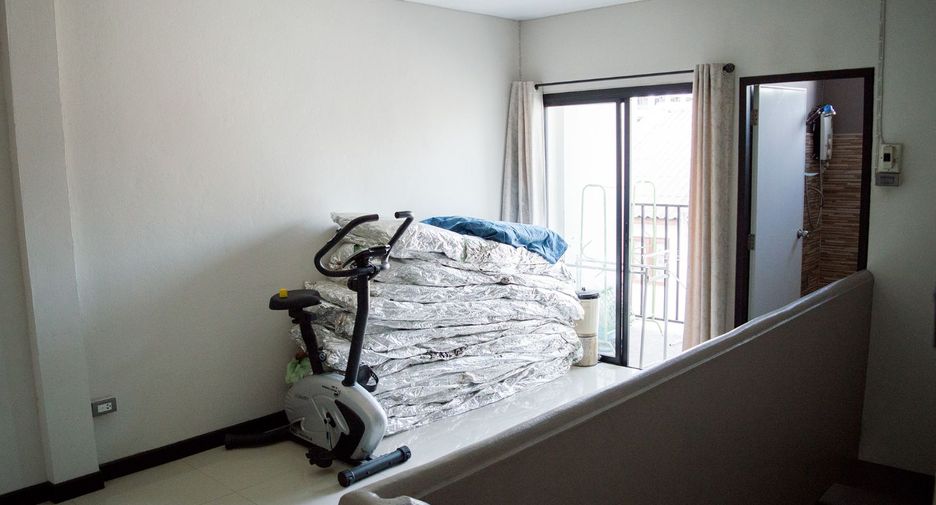 For sale 2 bedrooms retail Space in Mueang Chiang Mai, Chiang Mai