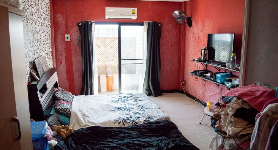 For sale 2 bedrooms retail Space in Mueang Chiang Mai, Chiang Mai