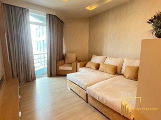 For rent 2 bedrooms condo in Sathon, Bangkok