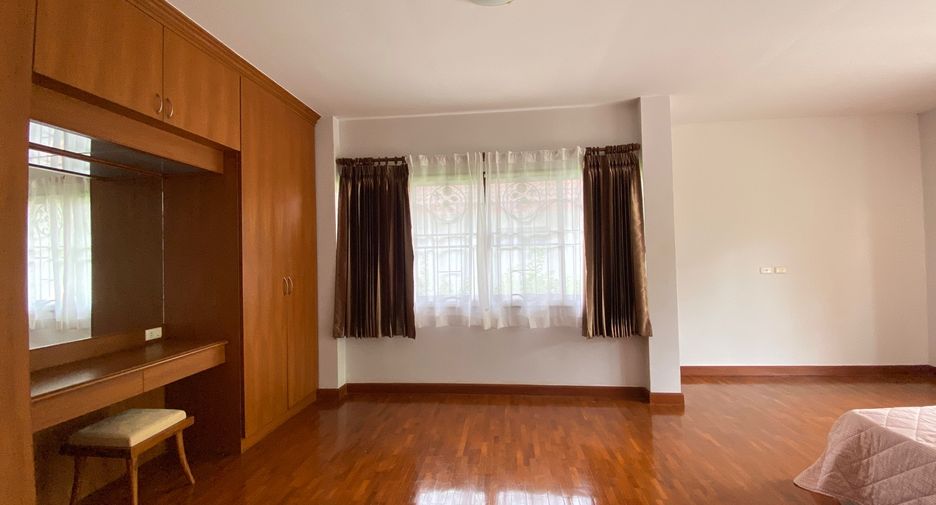 For rent and for sale 3 bedrooms house in San Kamphaeng, Chiang Mai