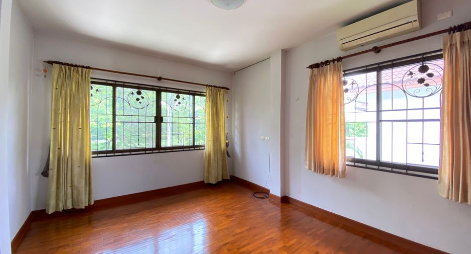 For rent and for sale 3 bedrooms house in San Kamphaeng, Chiang Mai