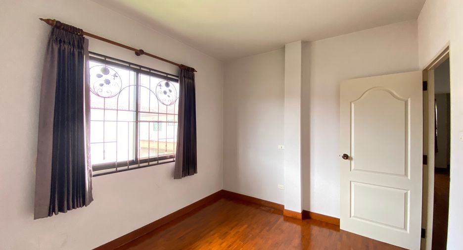 For rent and for sale 3 bedrooms house in San Kamphaeng, Chiang Mai